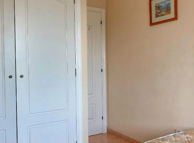 Apartment Rosaleda 1 *